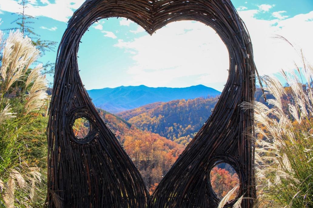 Trip for Two: A Romantic Getaway Guide For Pigeon Forge